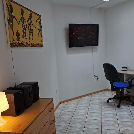 White Apartment Jablonna  ภายนอก รูปภาพ
